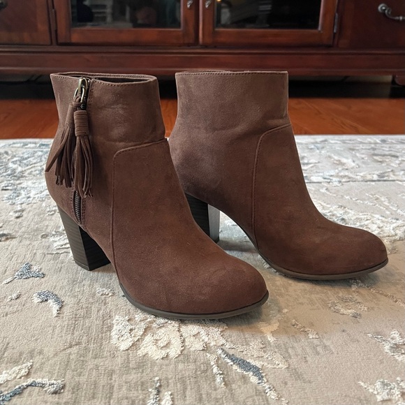 Old Navy Brown Suede Booties (W8) - Picture 1 of 8